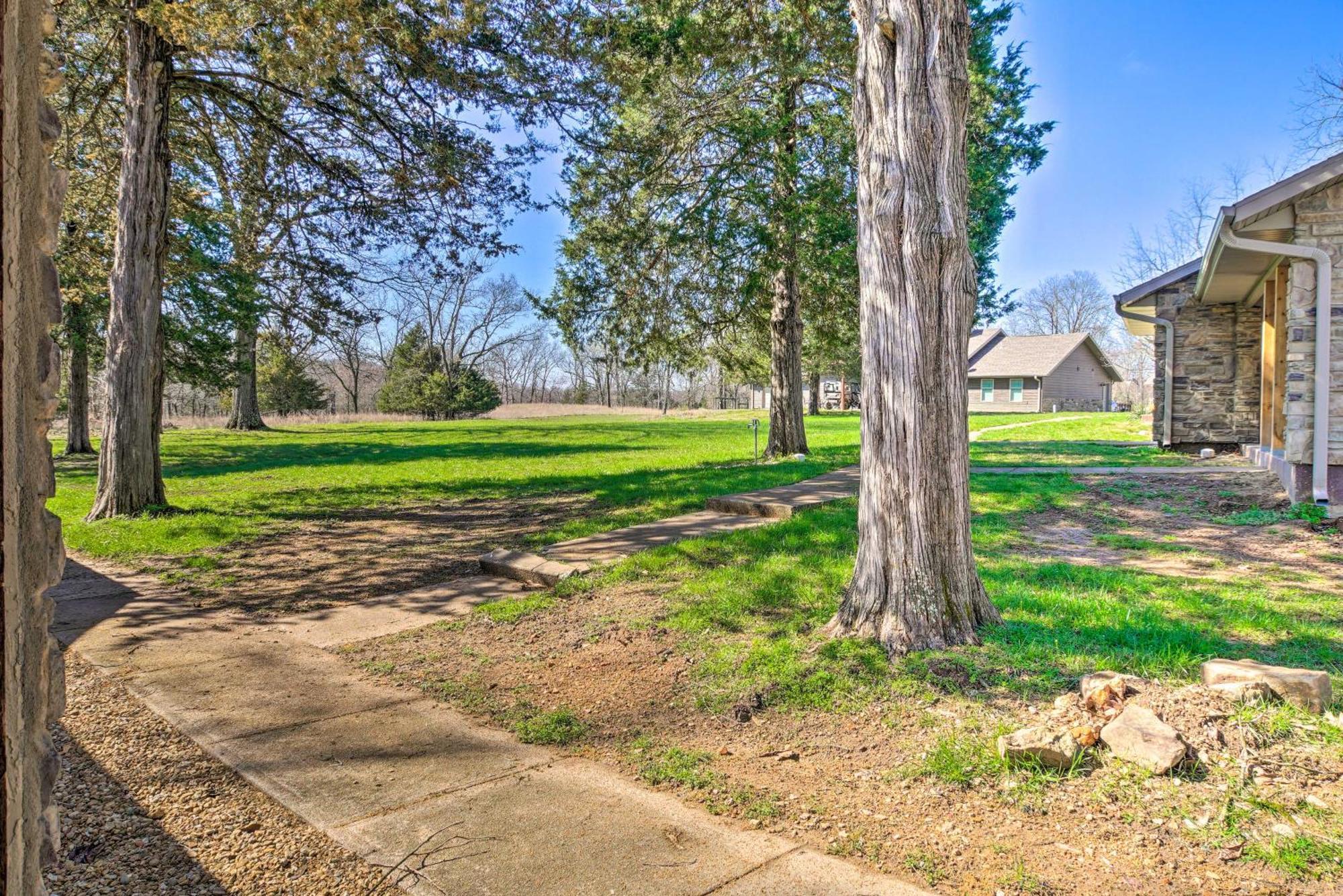 The Cozy Cottage With Lake Taneycomo Access! برانسون المظهر الخارجي الصورة